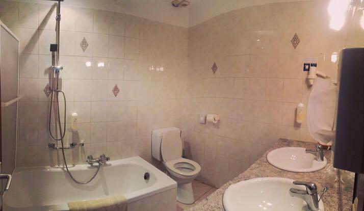 Hotel La Cremaillere ชัลเลย์ ภายนอก รูปภาพ